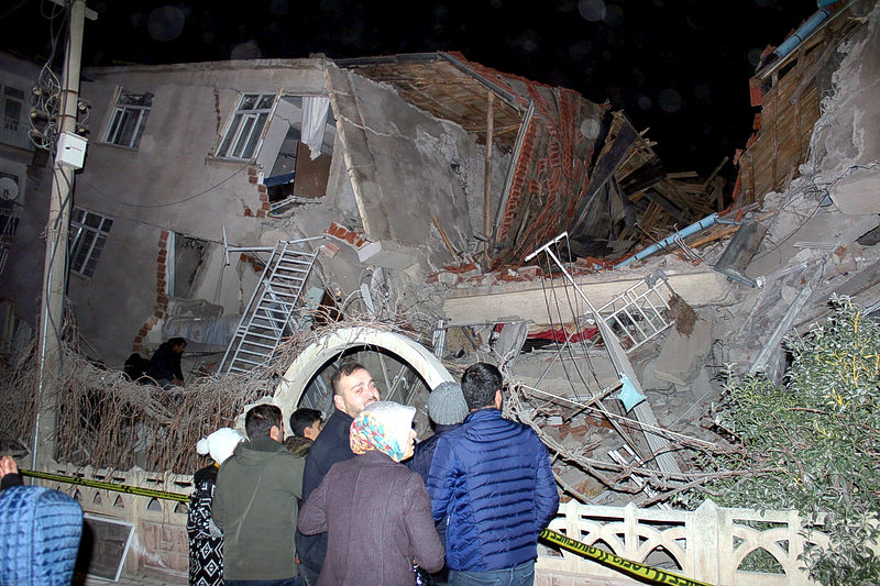 Powerful earthquake jolts eastern Turkey, killing 18